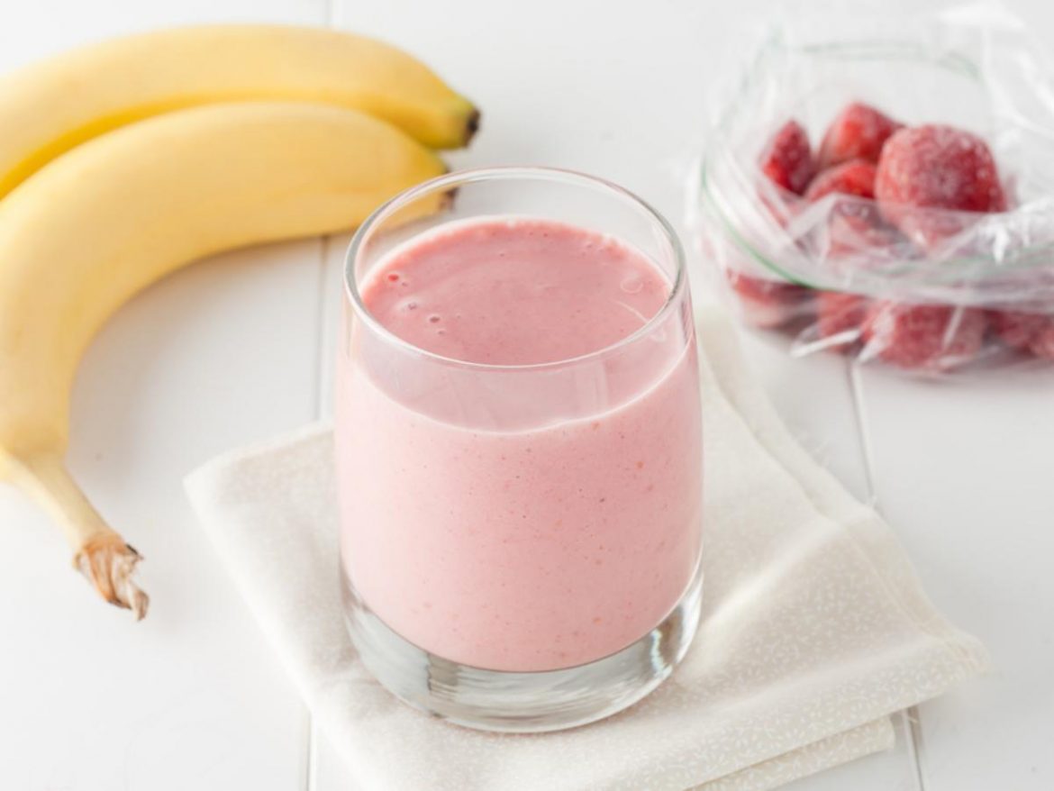How Many Calories Are in A Strawberry Banana Smoothie?